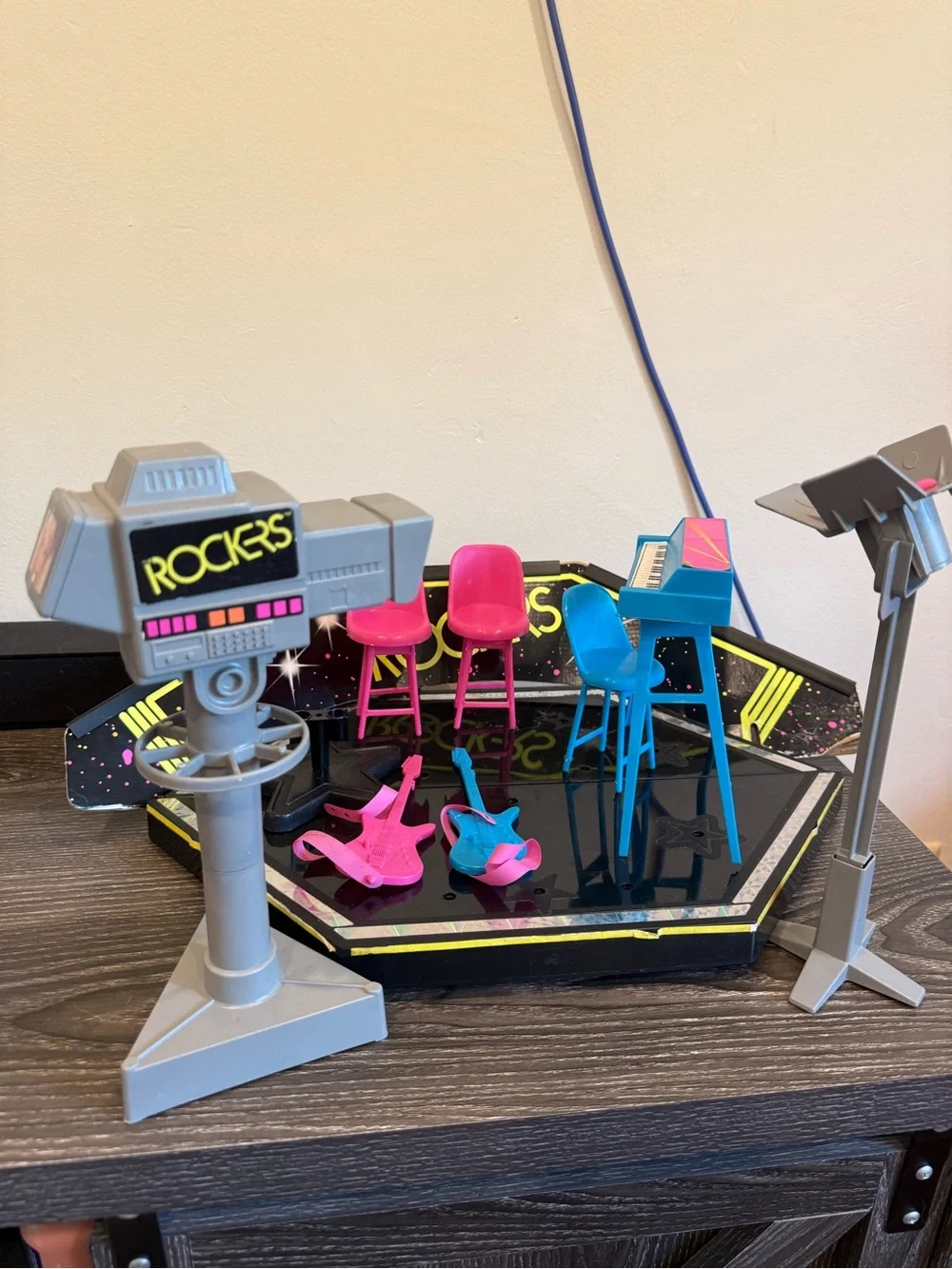 Barbie and the Rockers Hot Rockin' Stage Playset by Mattel (#1144), 1985